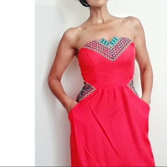 Pink embellished dress - Picture 2 of 7